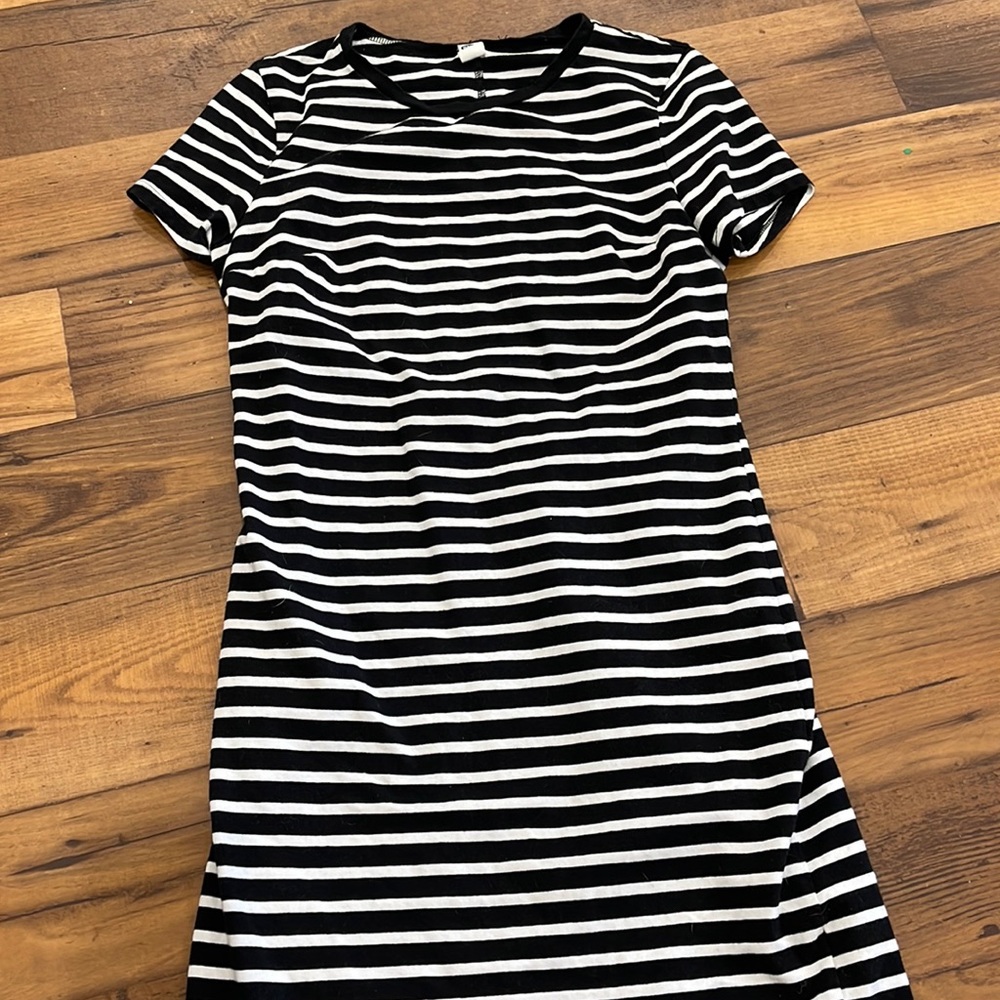 Black and white striped Old Navy dress